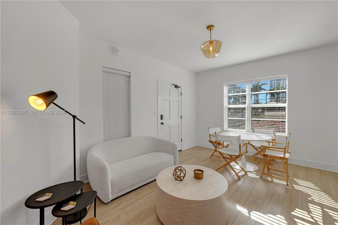 For Rent: $3,000 (1 beds, 1 baths, 603 Square Feet)