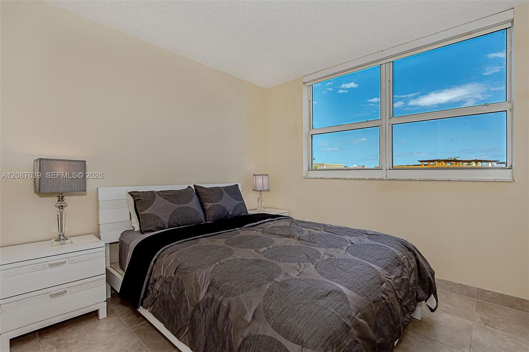 For Rent: $7,500 (2 beds, 2 baths, 1180 Square Feet)