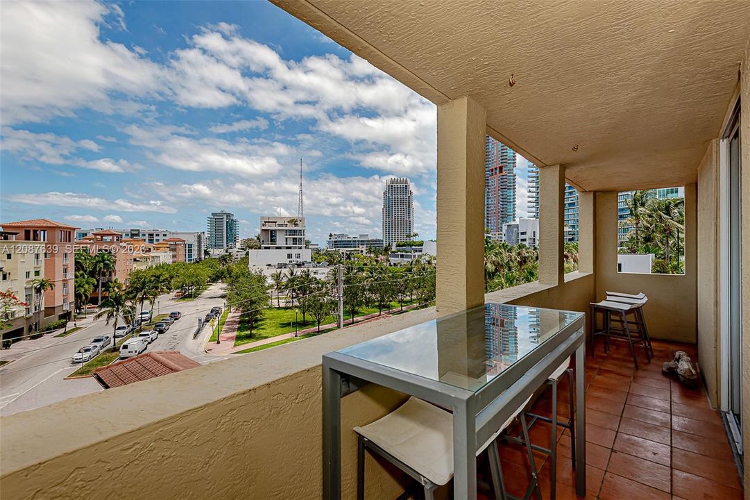 For Rent: $7,500 (2 beds, 2 baths, 1180 Square Feet)