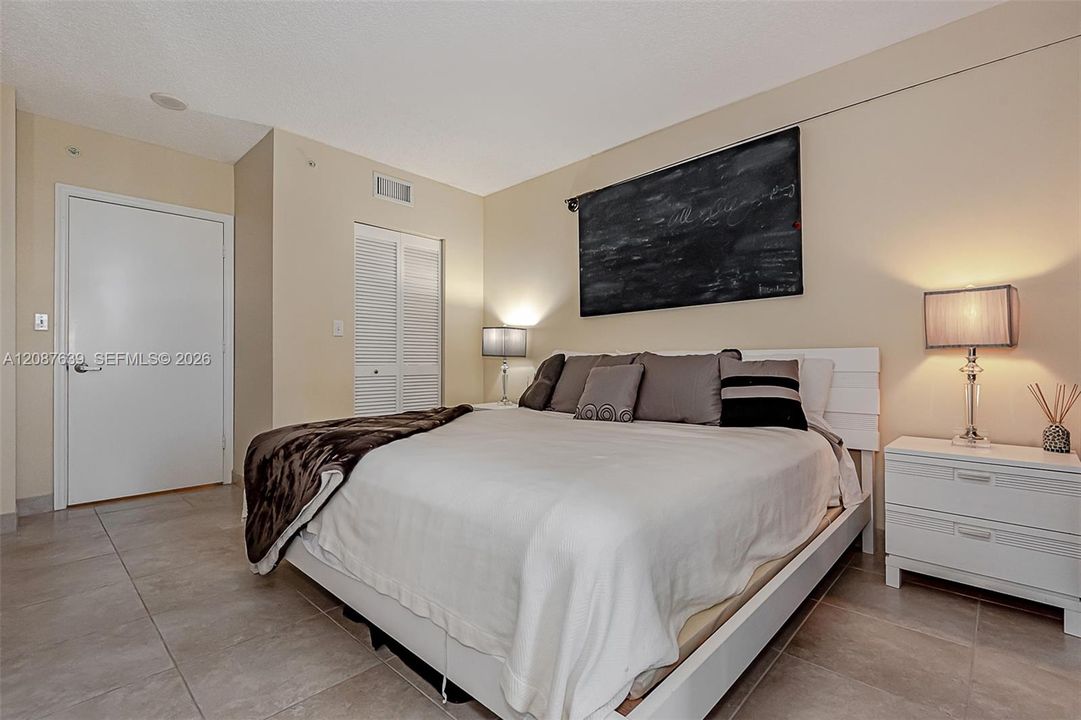 For Rent: $7,500 (2 beds, 2 baths, 1180 Square Feet)