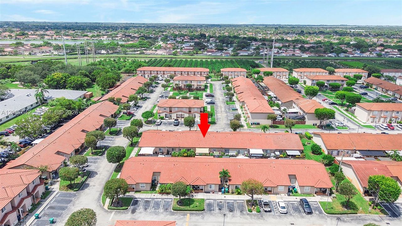 For Sale: $447,000 (3 beds, 2 baths, 1252 Square Feet)