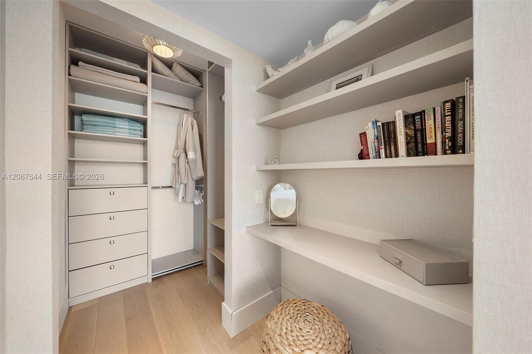 En Venta: $3,400,000 (3 camas, 3 baños, 2840 Pies cuadrados)
