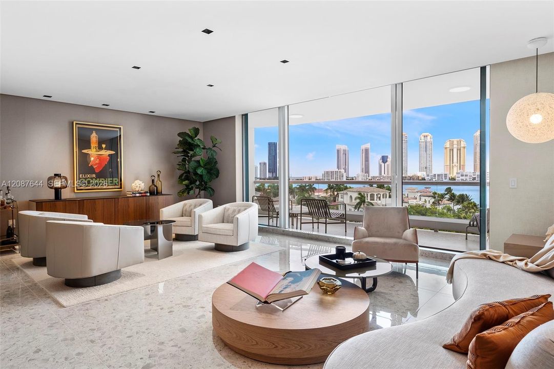 En Venta: $3,400,000 (3 camas, 3 baños, 2840 Pies cuadrados)