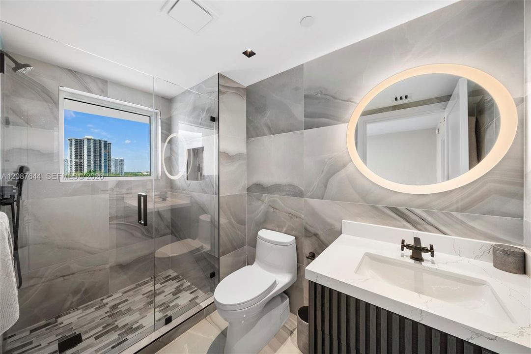 En Venta: $3,400,000 (3 camas, 3 baños, 2840 Pies cuadrados)