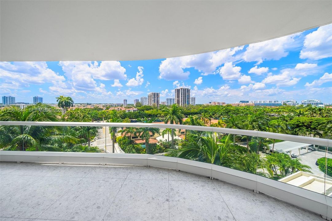 En Venta: $3,400,000 (3 camas, 3 baños, 2840 Pies cuadrados)
