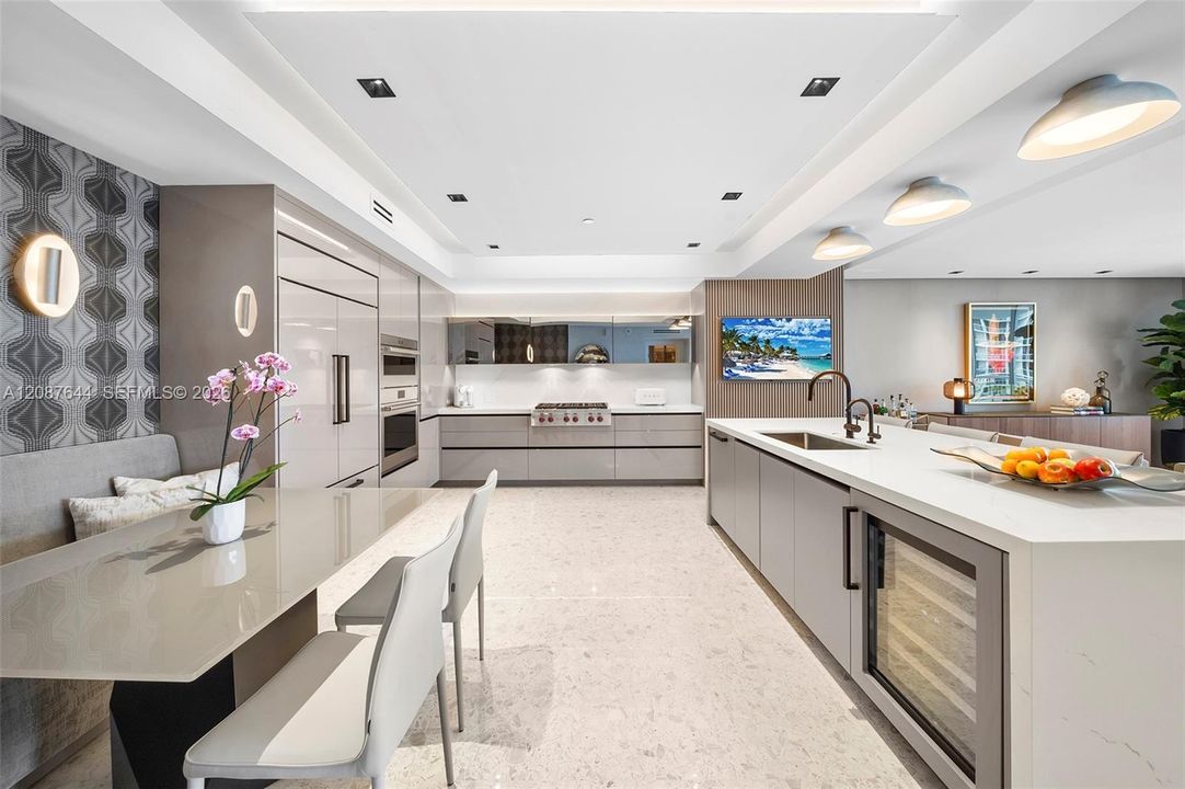 En Venta: $3,400,000 (3 camas, 3 baños, 2840 Pies cuadrados)