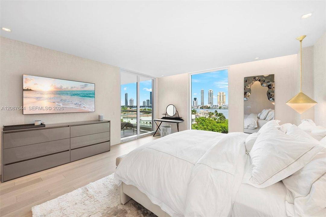 En Venta: $3,400,000 (3 camas, 3 baños, 2840 Pies cuadrados)