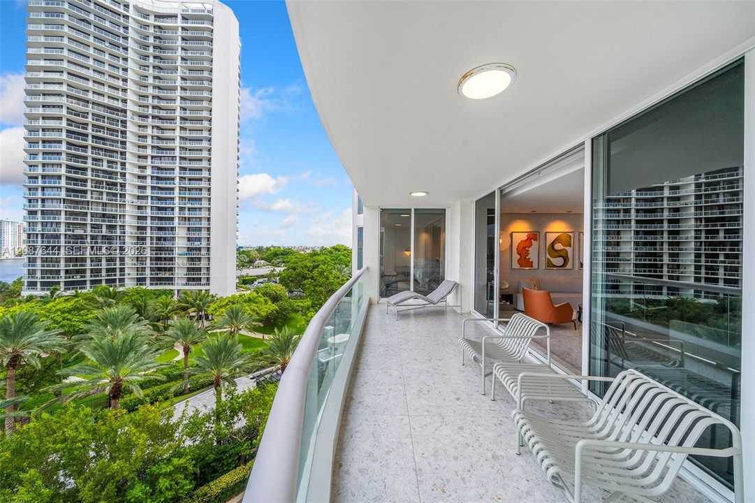 En Venta: $3,400,000 (3 camas, 3 baños, 2840 Pies cuadrados)