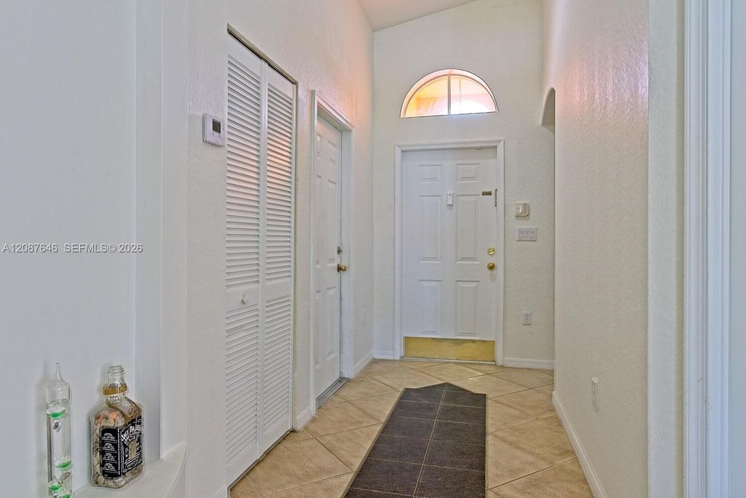 En Venta: $440,000 (3 camas, 2 baños, 1483 Pies cuadrados)