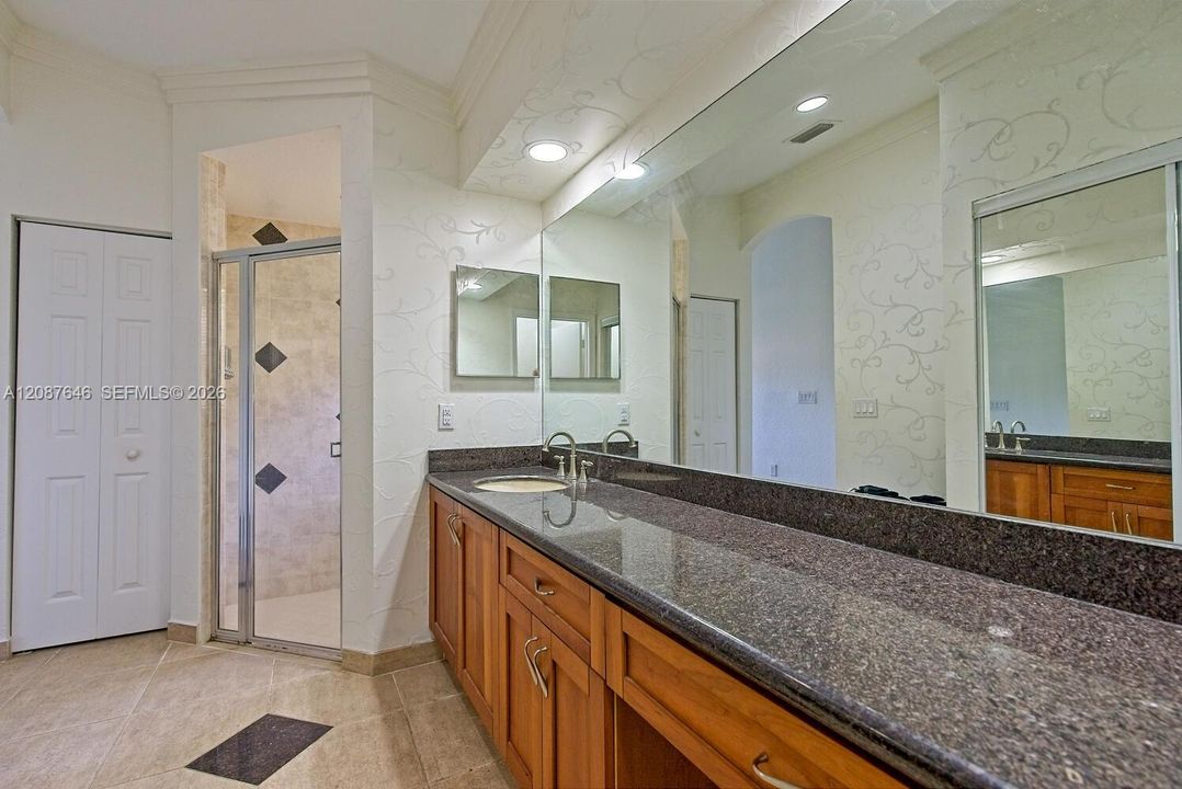 En Venta: $440,000 (3 camas, 2 baños, 1483 Pies cuadrados)