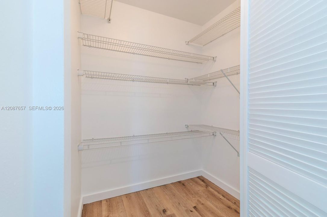 В аренду: $6,000 (3 спален, 2 ванн, 1242 Квадратных фут)