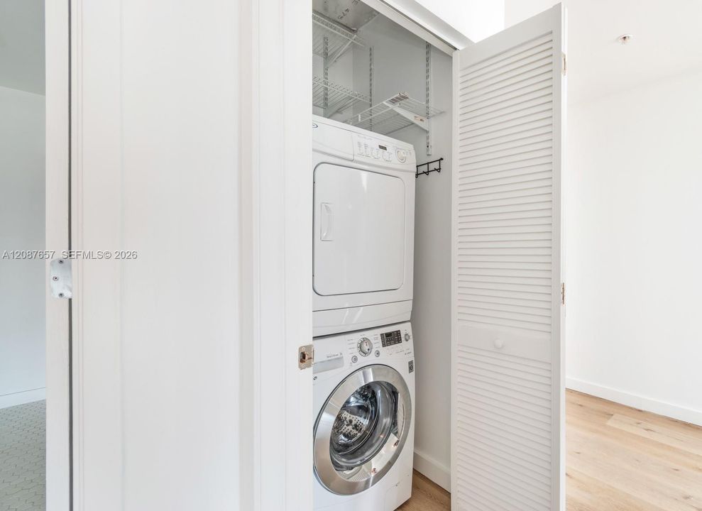 В аренду: $6,000 (3 спален, 2 ванн, 1242 Квадратных фут)