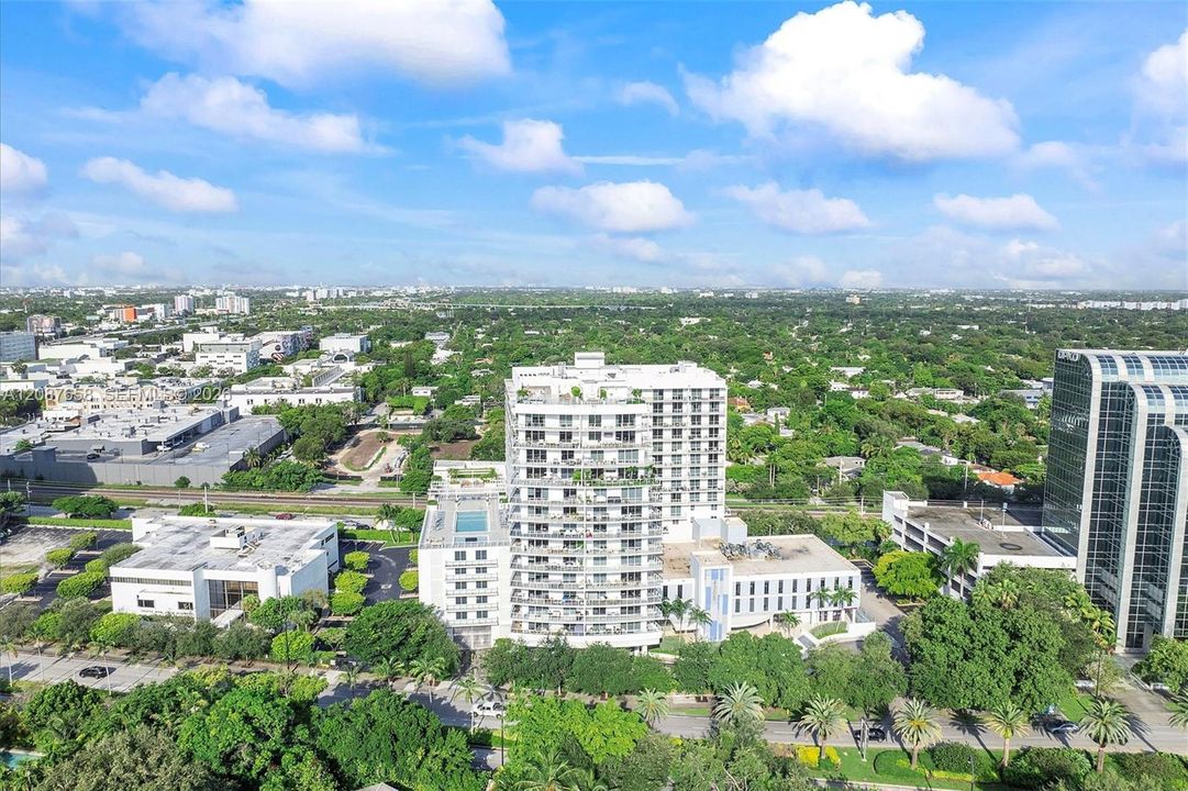For Sale: $425,000 (1 beds, 1 baths, 730 Square Feet)