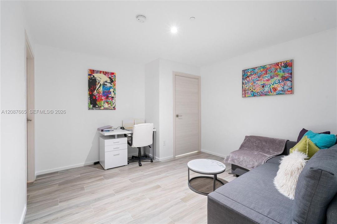 For Rent: $8,500 (3 beds, 4 baths, 1469 Square Feet)