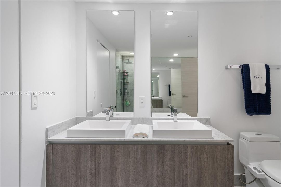 For Rent: $8,500 (3 beds, 4 baths, 1469 Square Feet)
