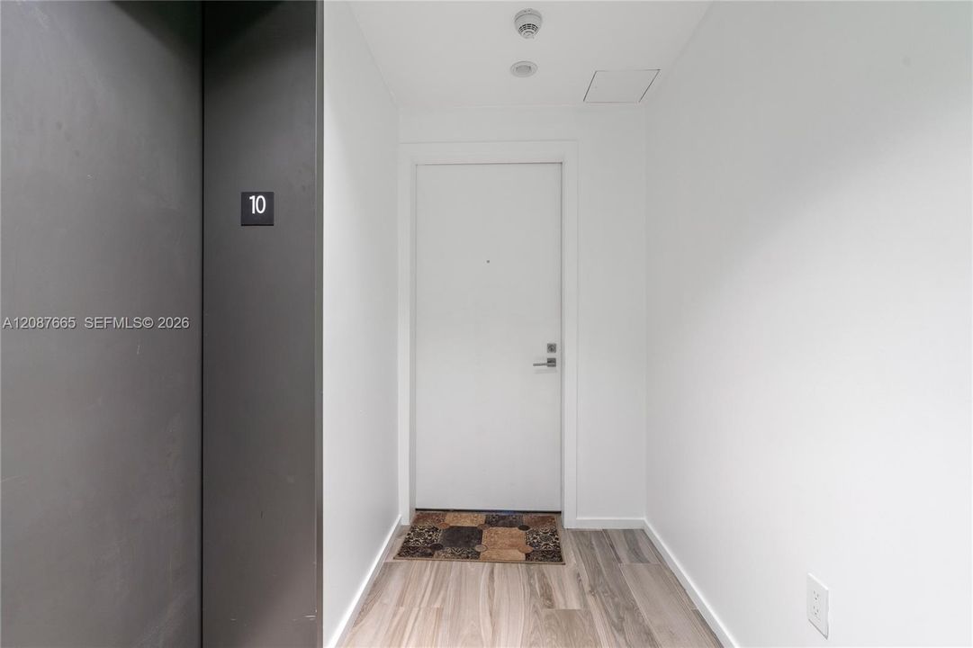 For Rent: $8,500 (3 beds, 4 baths, 1469 Square Feet)