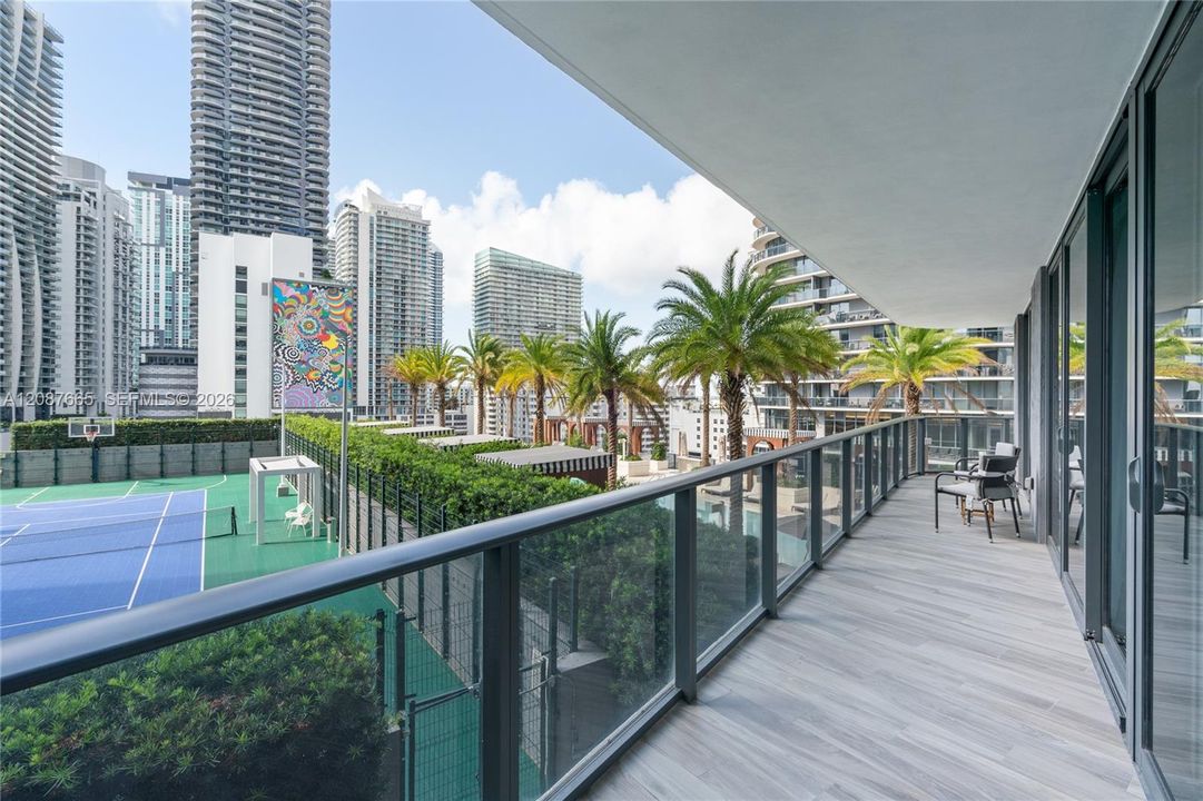 For Rent: $8,500 (3 beds, 4 baths, 1469 Square Feet)