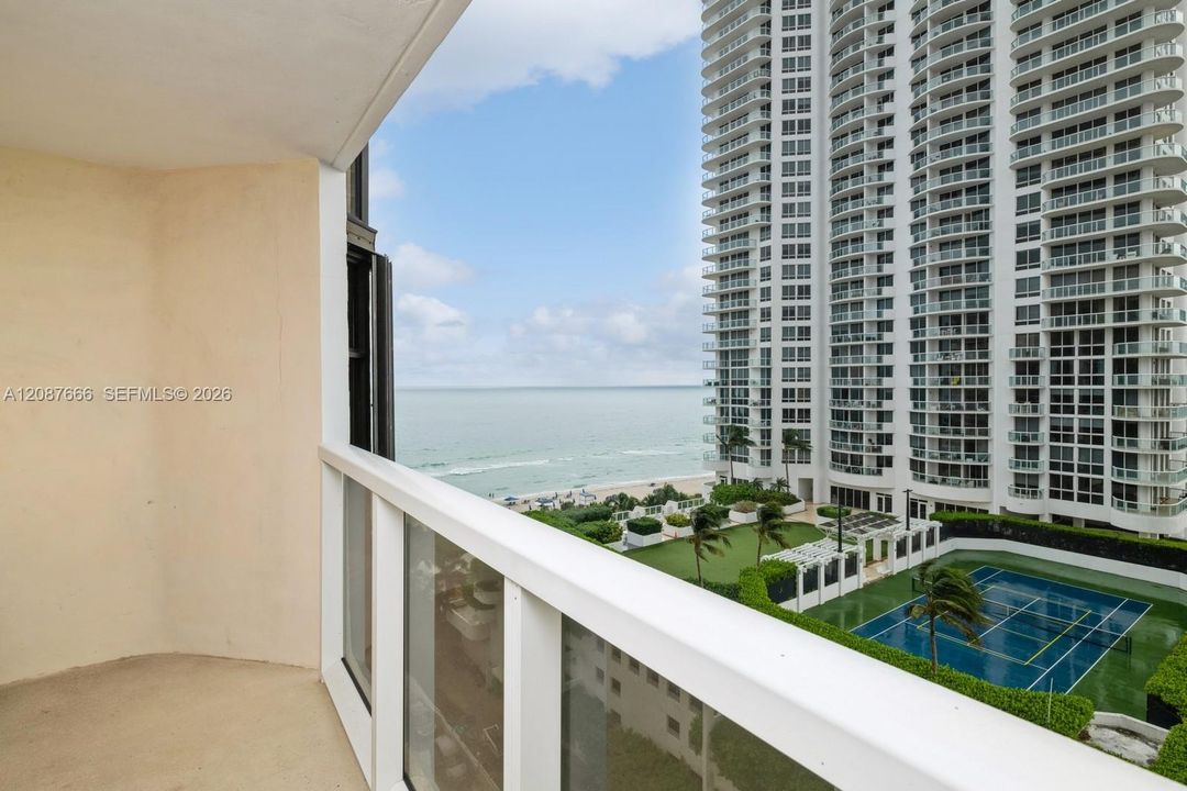 For Rent: $4,150 (1 beds, 2 baths, 1503 Square Feet)