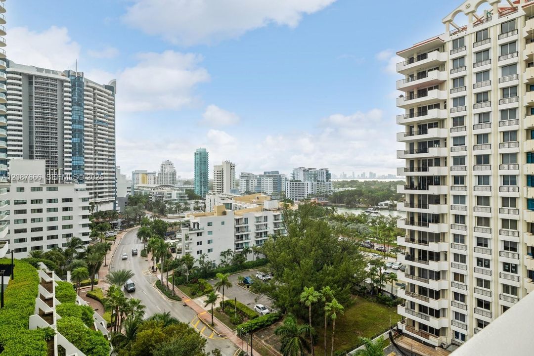 For Rent: $4,150 (1 beds, 2 baths, 1503 Square Feet)