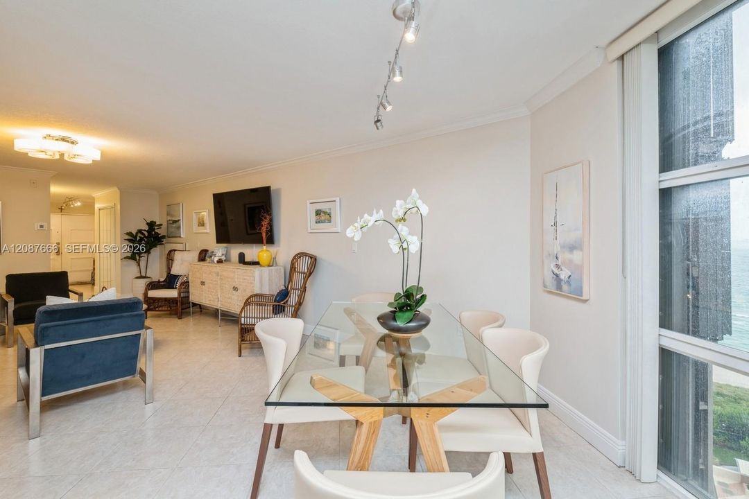 For Rent: $4,150 (1 beds, 2 baths, 1503 Square Feet)