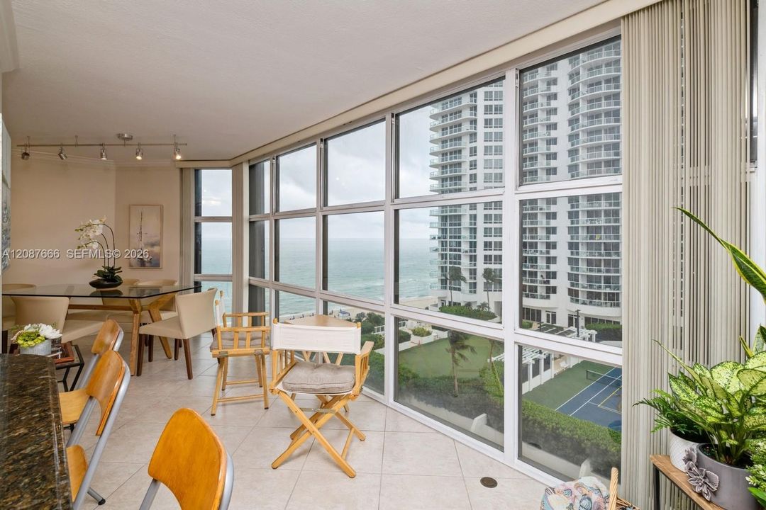 For Rent: $4,150 (1 beds, 2 baths, 1503 Square Feet)