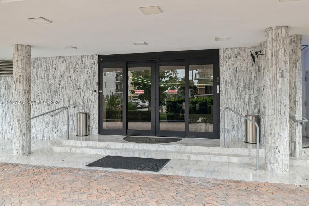 For Rent: $4,150 (1 beds, 2 baths, 1503 Square Feet)