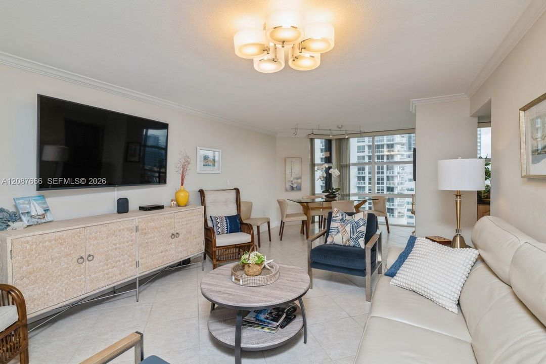 For Rent: $4,150 (1 beds, 2 baths, 1503 Square Feet)