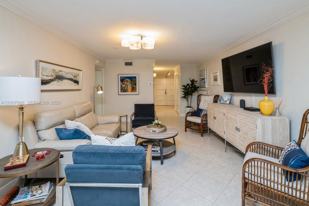 For Rent: $4,150 (1 beds, 2 baths, 1503 Square Feet)