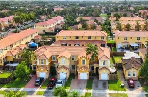 For Sale: $469,900 (4 beds, 3 baths, 1765 Square Feet)