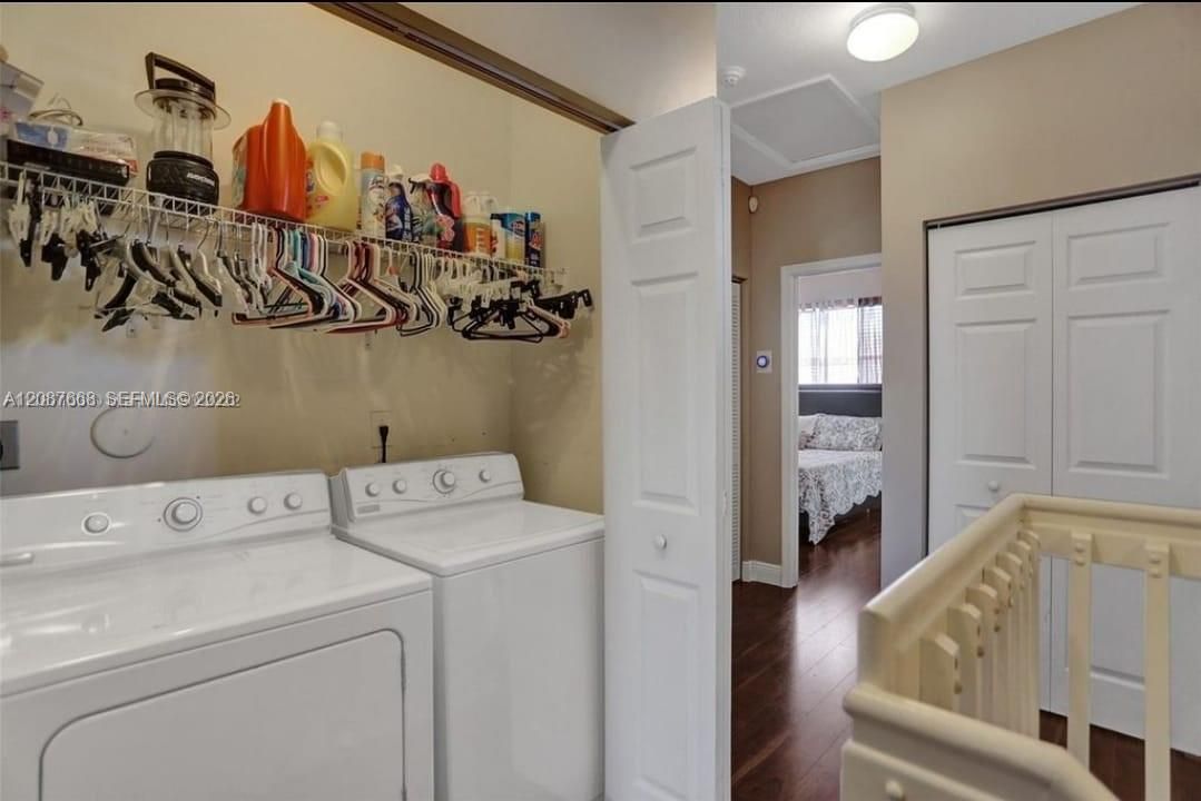 For Sale: $469,900 (4 beds, 3 baths, 1765 Square Feet)