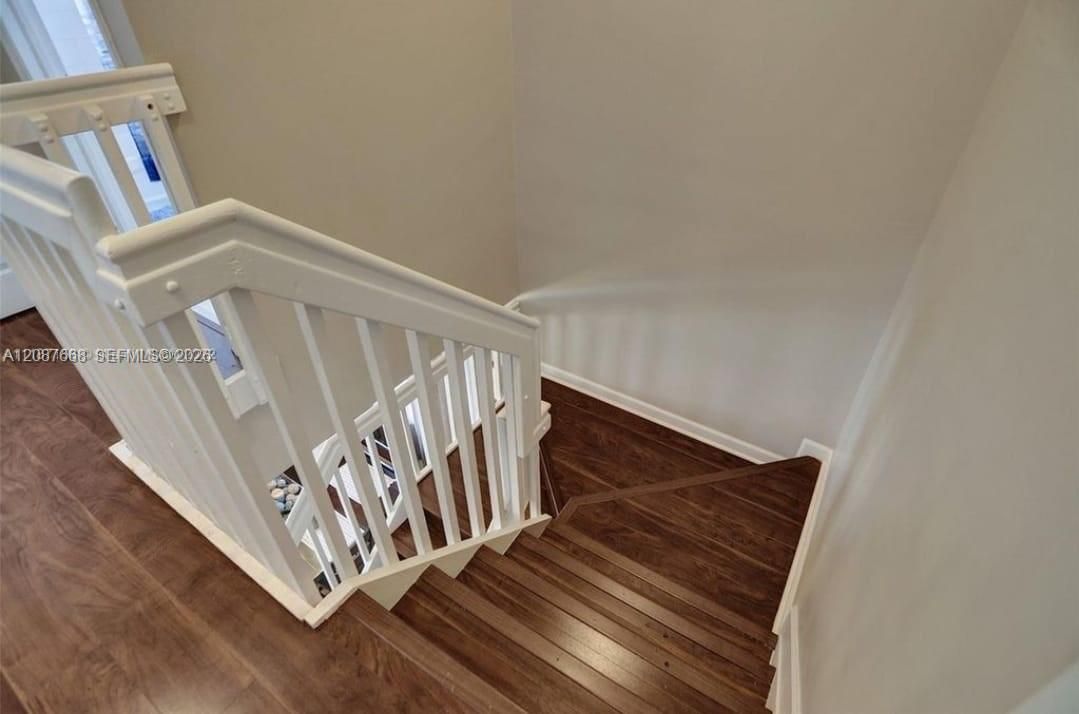 For Sale: $469,900 (4 beds, 3 baths, 1765 Square Feet)