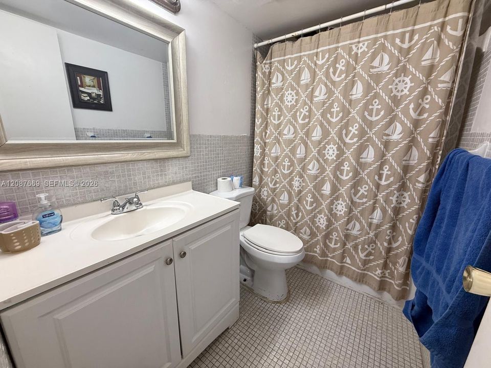 For Rent: $2,200 (2 beds, 2 baths, 1025 Square Feet)