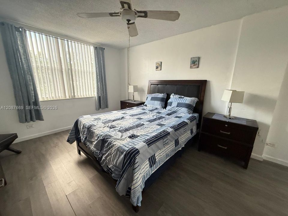 For Rent: $2,200 (2 beds, 2 baths, 1025 Square Feet)