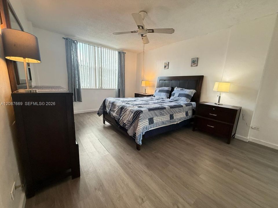 For Rent: $2,200 (2 beds, 2 baths, 1025 Square Feet)