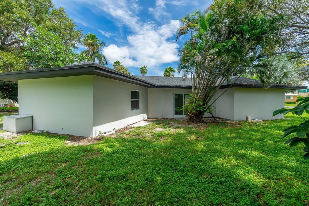 413-n-ware-dr-west-palm-beach-29-rear-ex