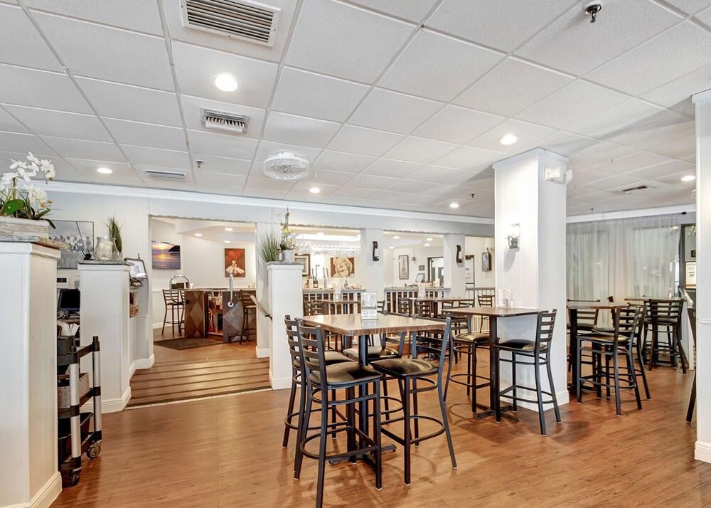 Mel's-Way-Bistro