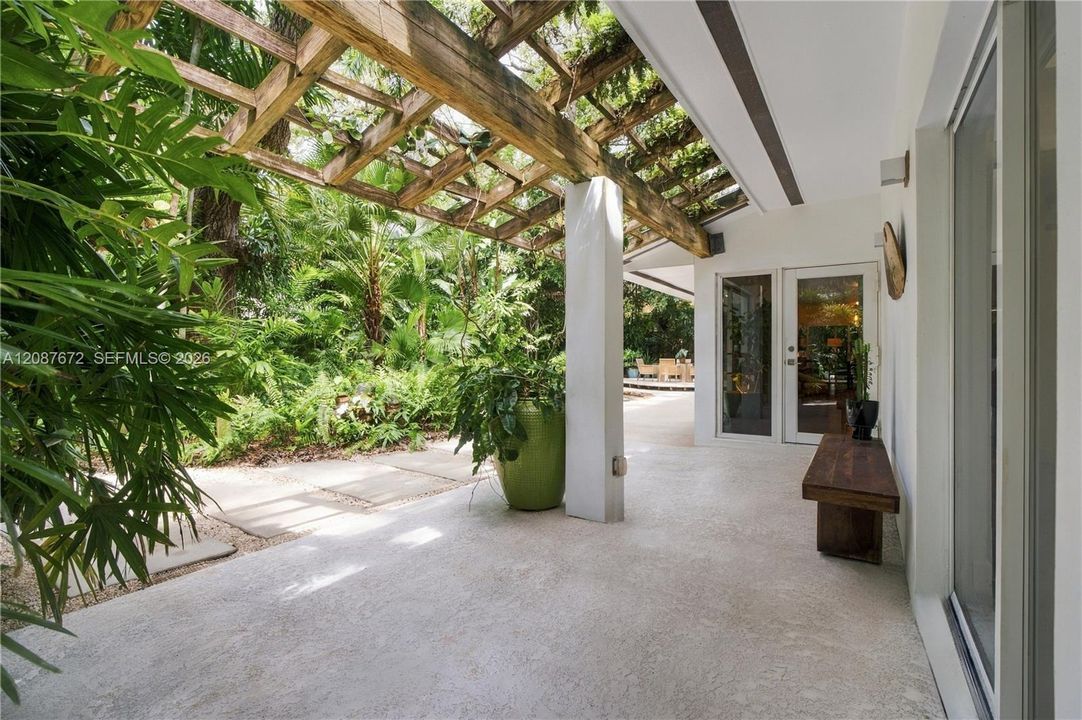 En Venta: $3,100,000 (3 camas, 2 baños, 1583 Pies cuadrados)