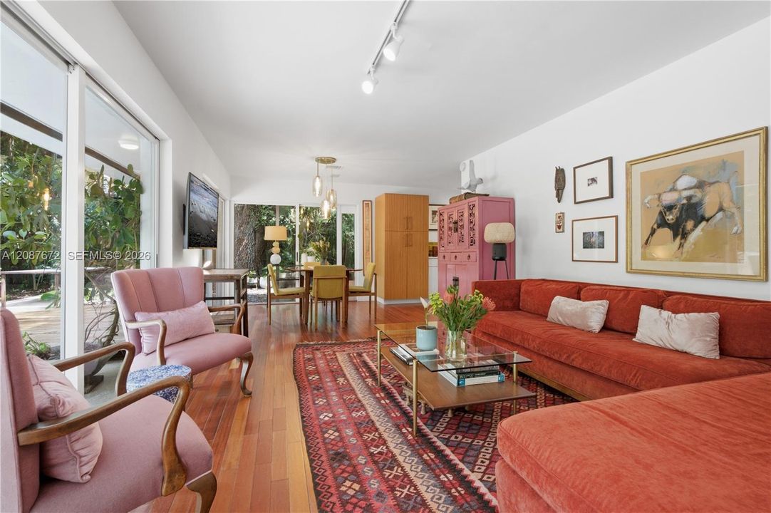En Venta: $3,100,000 (3 camas, 2 baños, 1583 Pies cuadrados)