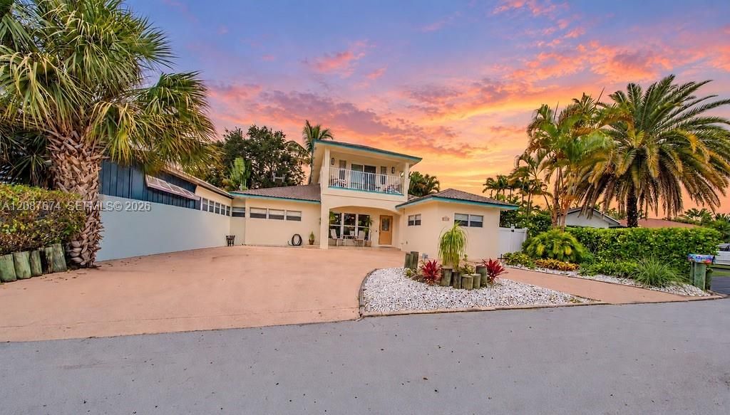 En Venta: $1,299,000 (4 camas, 3 baños, 2051 Pies cuadrados)