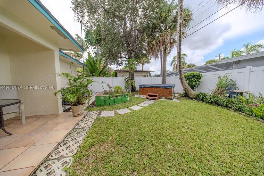 En Venta: $1,299,000 (4 camas, 3 baños, 2051 Pies cuadrados)