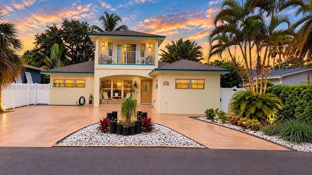 En Venta: $1,299,000 (4 camas, 3 baños, 2051 Pies cuadrados)