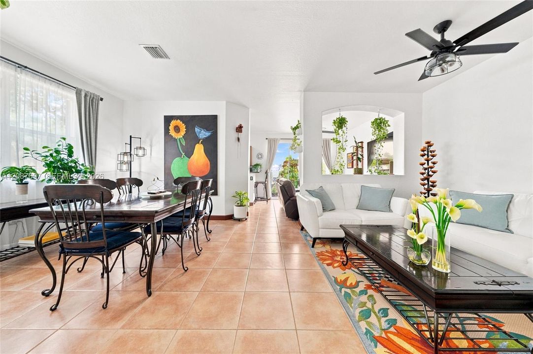 For Rent: $3,500 (4 beds, 3 baths, 1985 Square Feet)