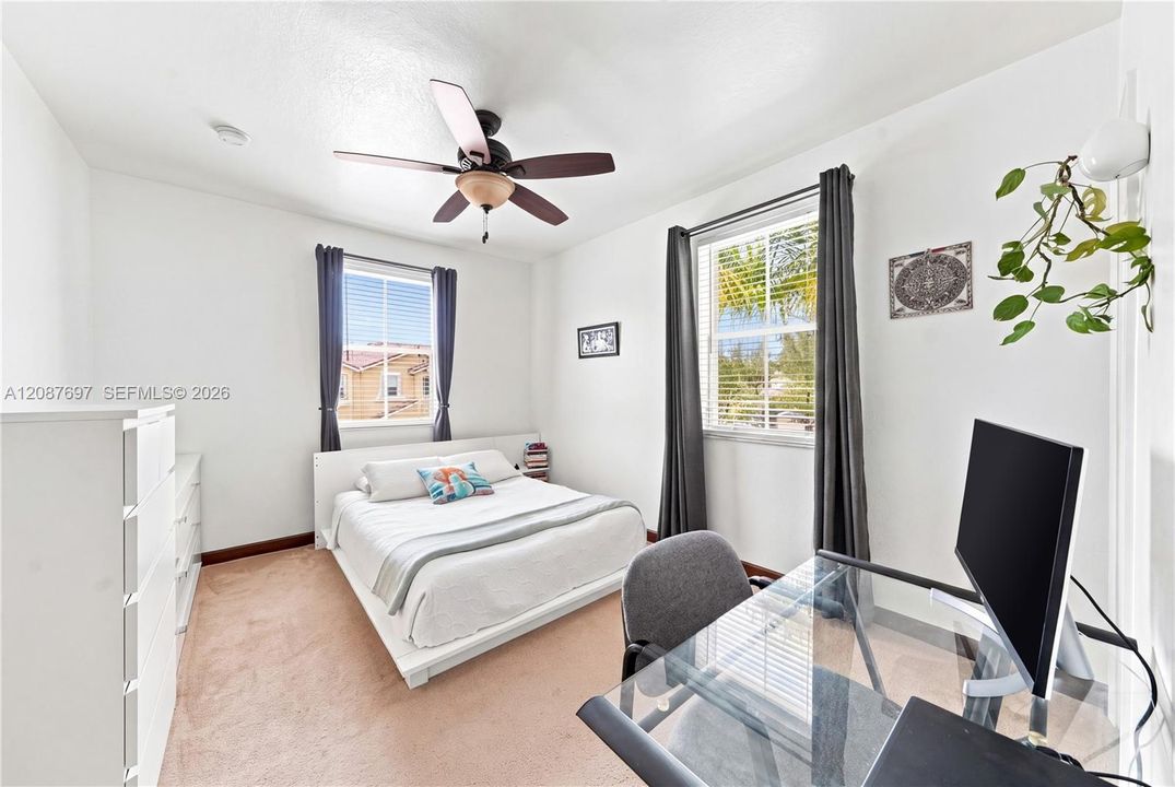 For Rent: $3,500 (4 beds, 3 baths, 1985 Square Feet)