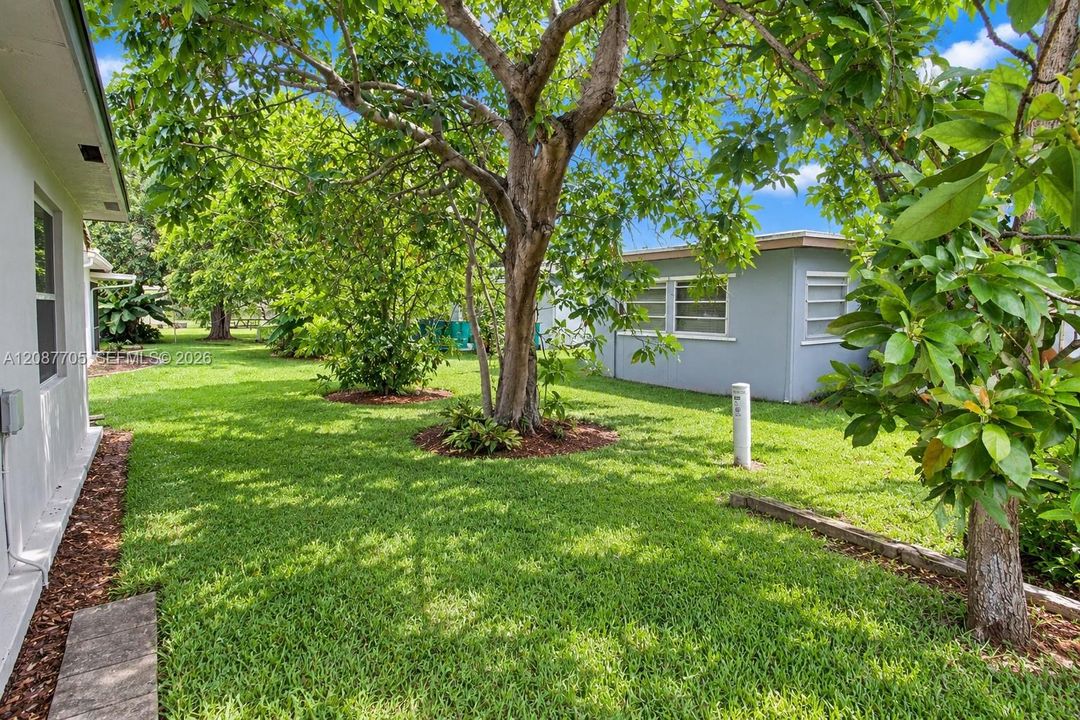 En Venta: $465,000 (3 camas, 2 baños, 1617 Pies cuadrados)