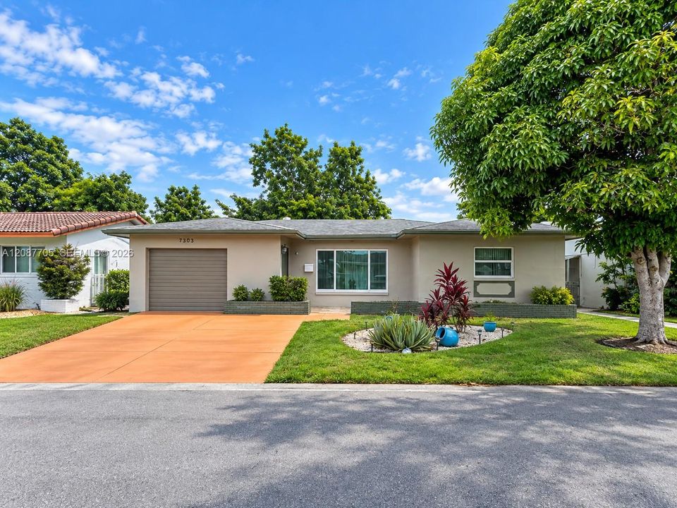 En Venta: $465,000 (3 camas, 2 baños, 1617 Pies cuadrados)