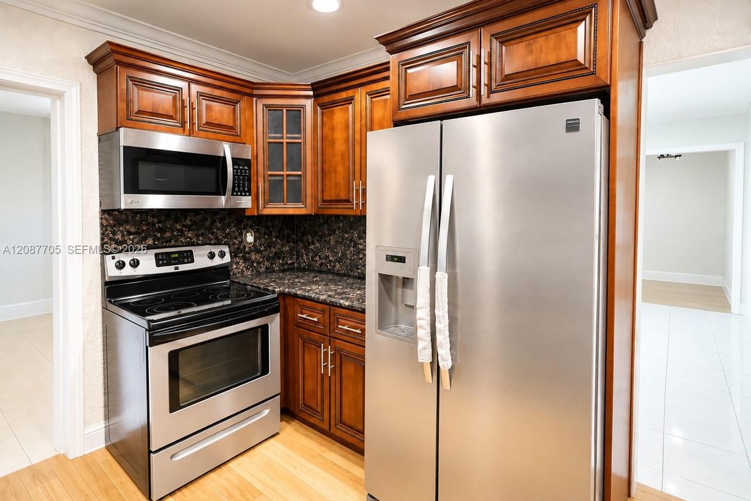 En Venta: $465,000 (3 camas, 2 baños, 1617 Pies cuadrados)