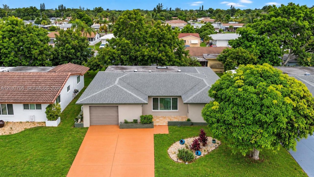 En Venta: $465,000 (3 camas, 2 baños, 1617 Pies cuadrados)