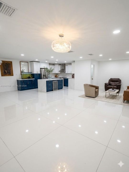 En Venta: $599,000 (3 camas, 3 baños, 1363 Pies cuadrados)