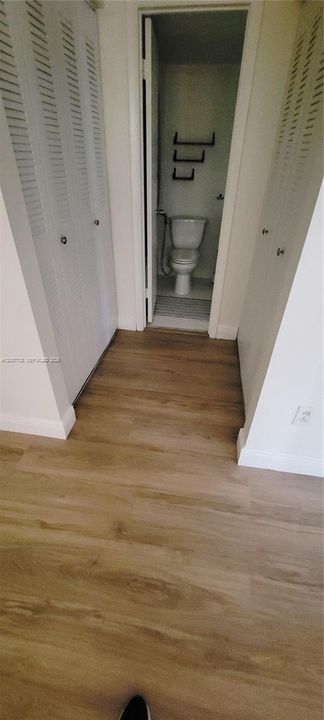 For Rent: $1,950 (1 beds, 1 baths, 851 Square Feet)