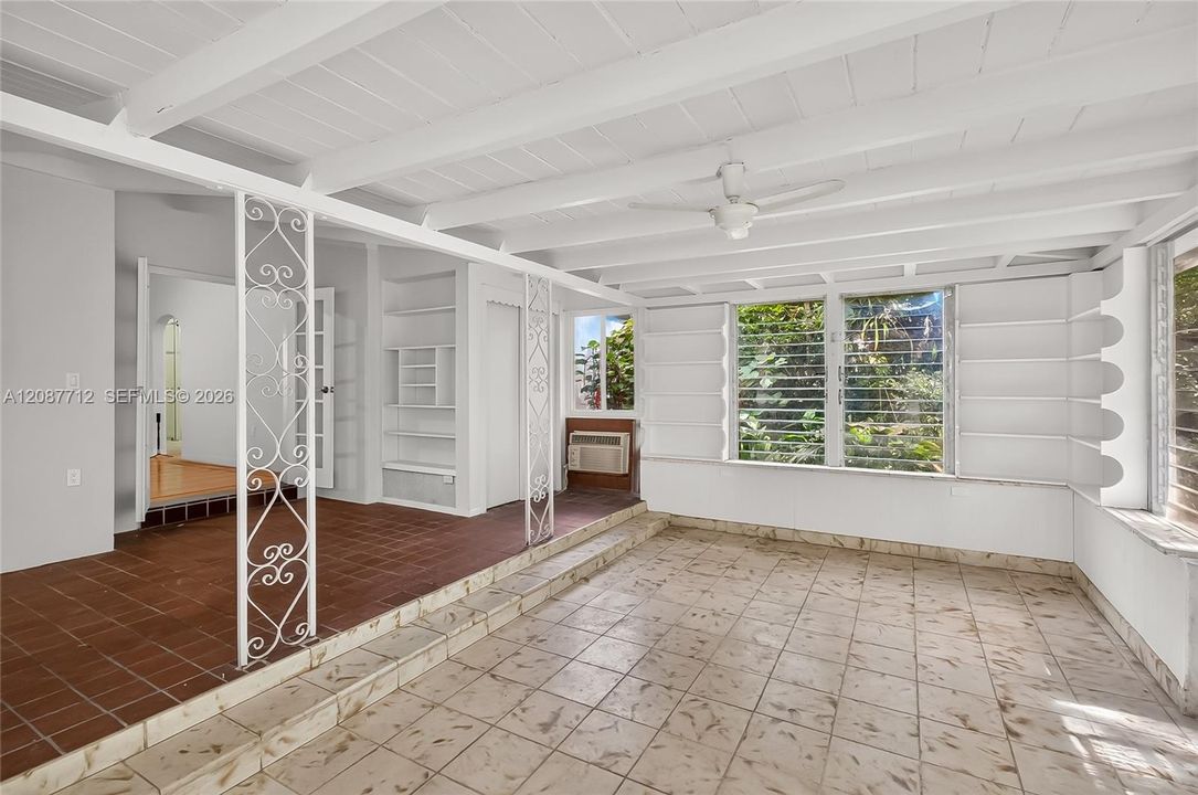 For Rent: $5,850 (3 beds, 2 baths, 1217 Square Feet)